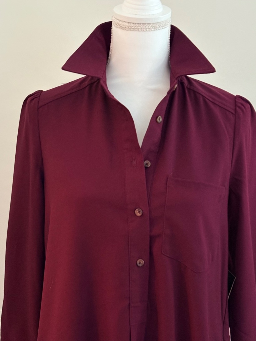 Tuckernuck Shirt Dress "Callahan" XS Wine Crepe Ruffle Relax Fit Stretch - Picture 2 of 11